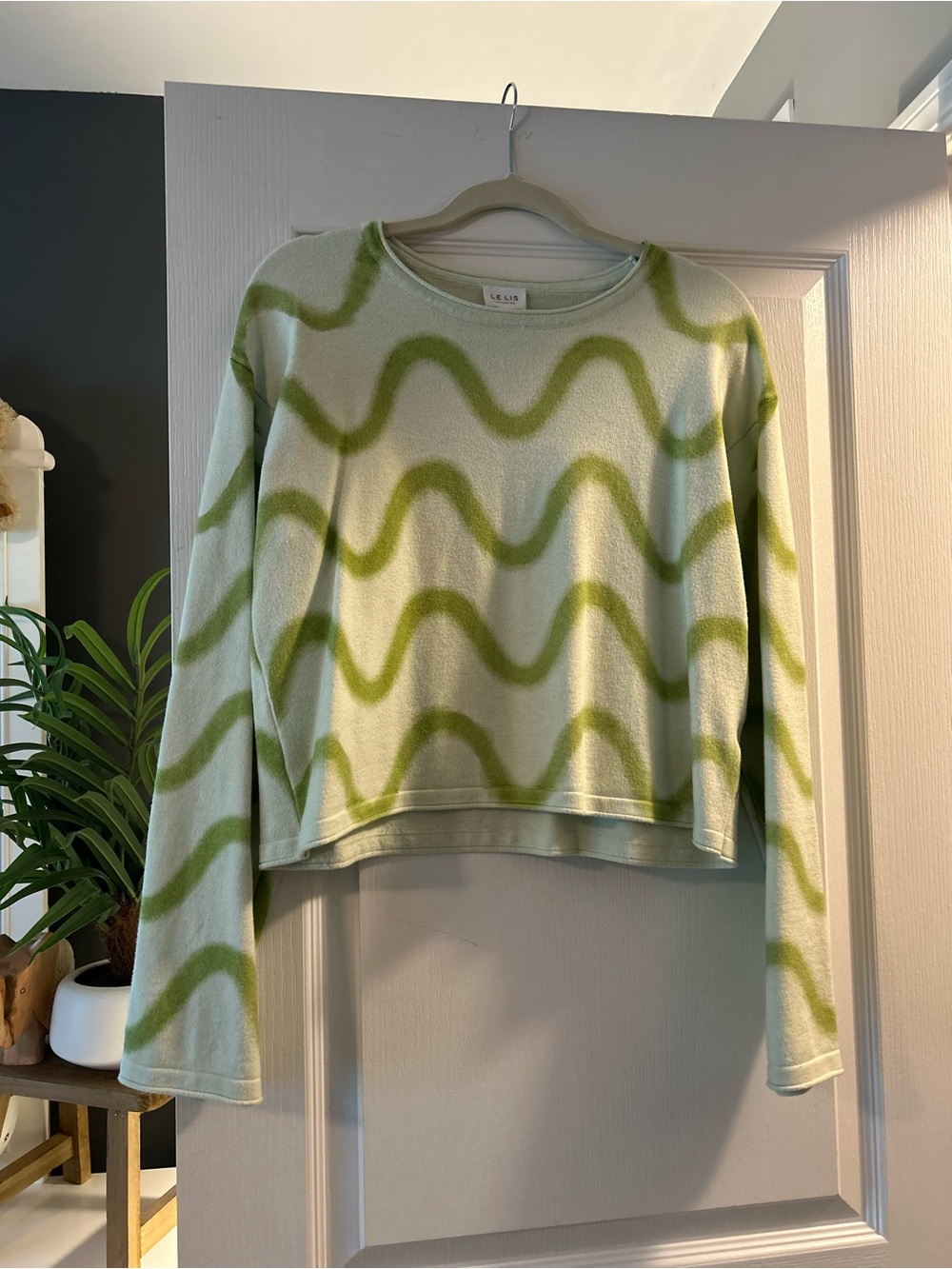 Le Lis Mint and Lime Wave-Print Crewneck Sweatshirt